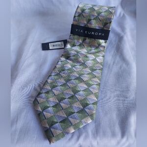 NWT Via‎ Europa silk tie